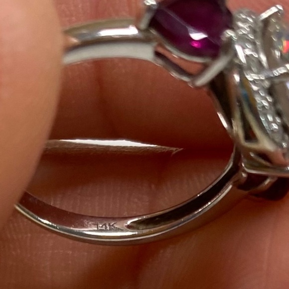 Beautiful and rare Moissanite and garnet ring - Picture 7 of 8